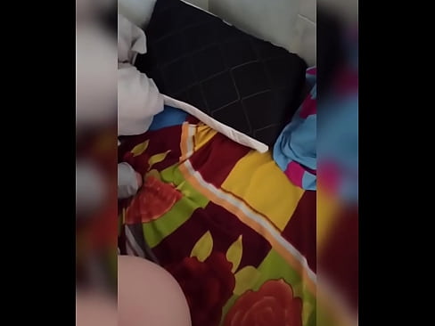 ❤️ מיין צימערמאן בלײַבט אליין אין שטוב ווייל איר מאן גייט אויף וואקאציע און איך נעם די געלעגנהייט איר צו פאקן און אנפילן איר טאָכעס מיט מילך ❤️ באַרען ווידעא ביי אונדז yi.porn-93.ru ☑